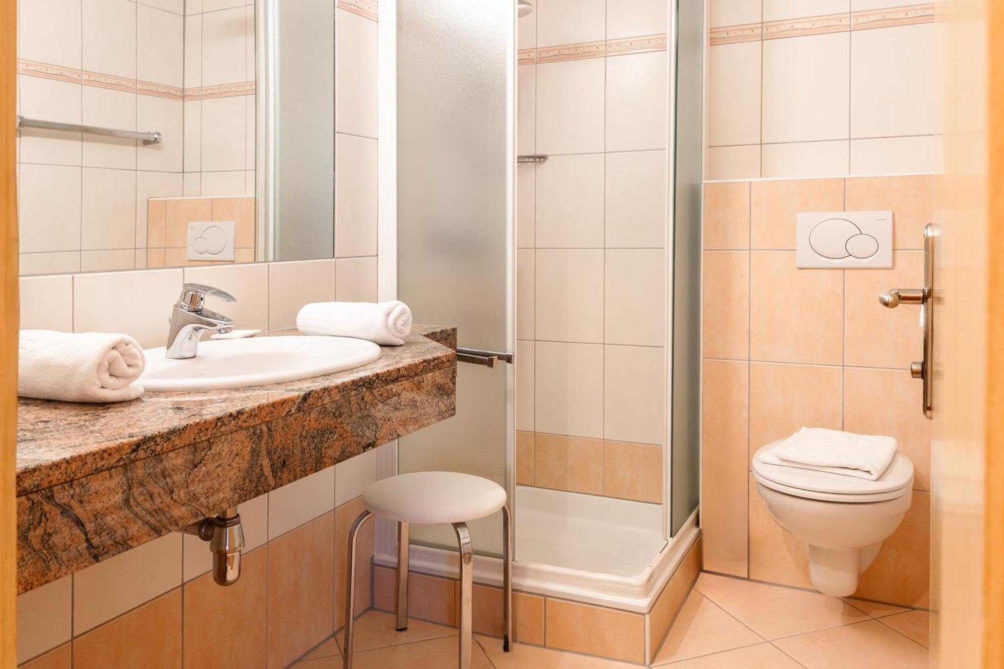 Schlosshotel Seewirt Turracher Hohe Εξωτερικό φωτογραφία